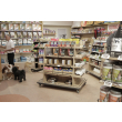 Expositor de Petshop com snacks